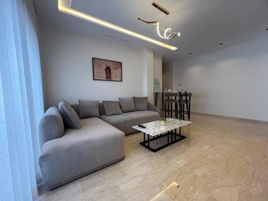 Luxueux Proche De La Apartment